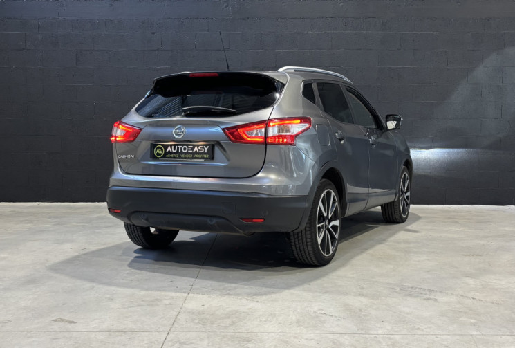 Nissan Qashqai 1.6 dCi 130 ch Tekna / Toit panoramique / Suivi d’entretien disponible