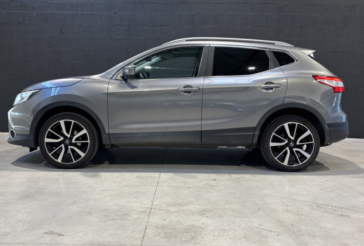 Nissan Qashqai 1.6 dCi 130 ch Tekna / Toit panoramique / Suivi d’entretien disponible