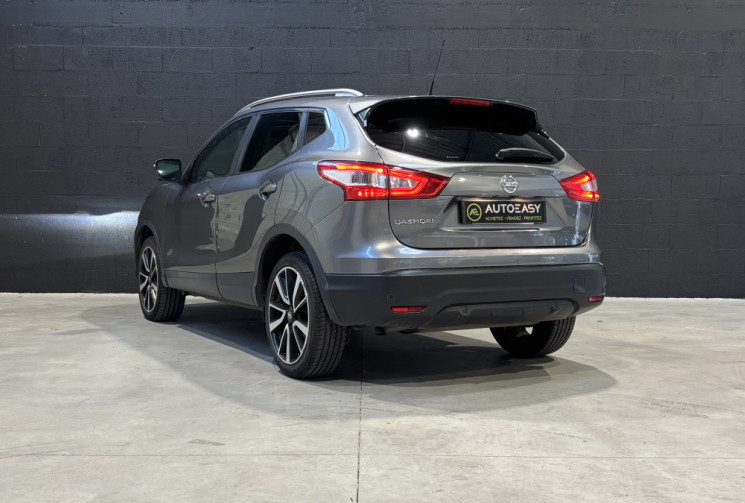 Nissan Qashqai 1.6 dCi 130 ch Tekna / Toit panoramique / Suivi d’entretien disponible