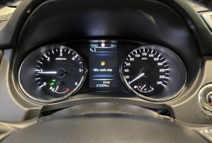 Nissan Qashqai 1.6 dCi 130 ch Tekna / Toit panoramique / Suivi d’entretien disponible