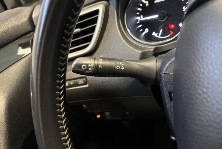 Nissan Qashqai 1.6 dCi 130 ch Tekna / Toit panoramique / Suivi d’entretien disponible