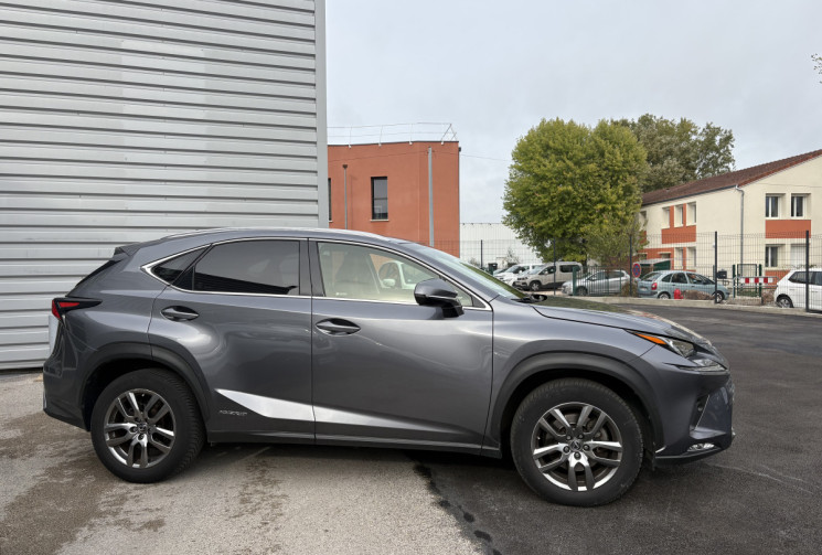Lexus NX 300H 2.5i hybrid luxe