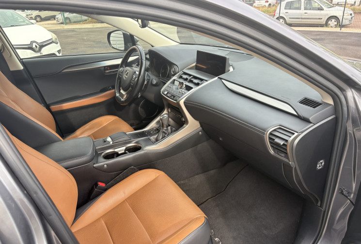 Lexus NX 300H 2.5i hybrid luxe