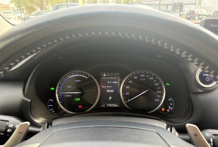 Lexus NX 300H 2.5i hybrid luxe