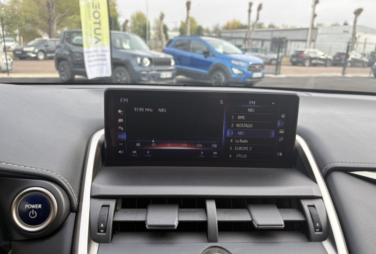 Lexus NX 300H 2.5i hybrid luxe