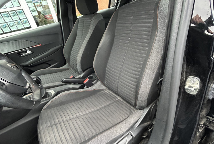 Peugeot 208 Active 1.2 PureTech 75 cv Distribution changée