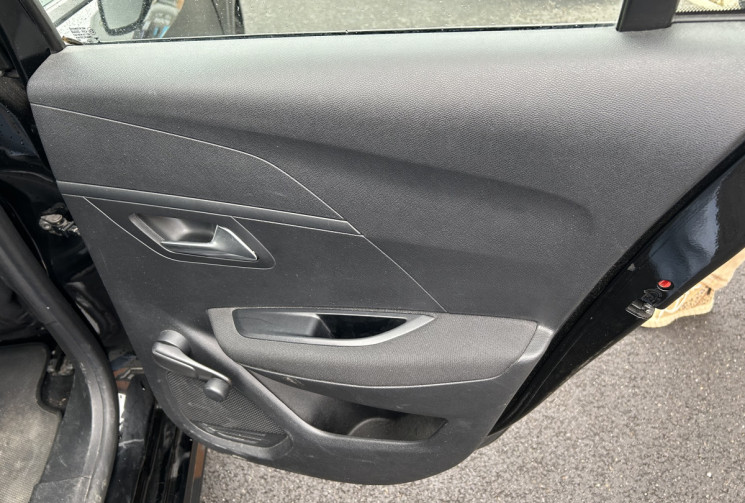 Peugeot 208 Active 1.2 PureTech 75 cv Distribution changée