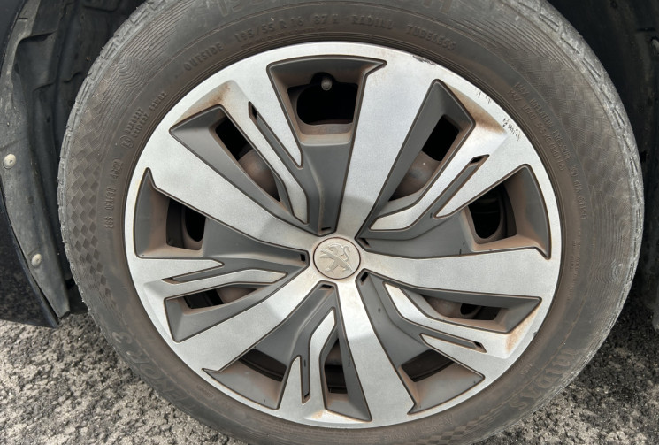 Peugeot 208 Active 1.2 PureTech 75 cv Distribution changée