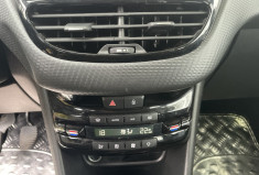 Peugeot 2008  1.5 BLUEHDI ALLURE 102 / GRIP CONTROL / RADAR DE RECUL