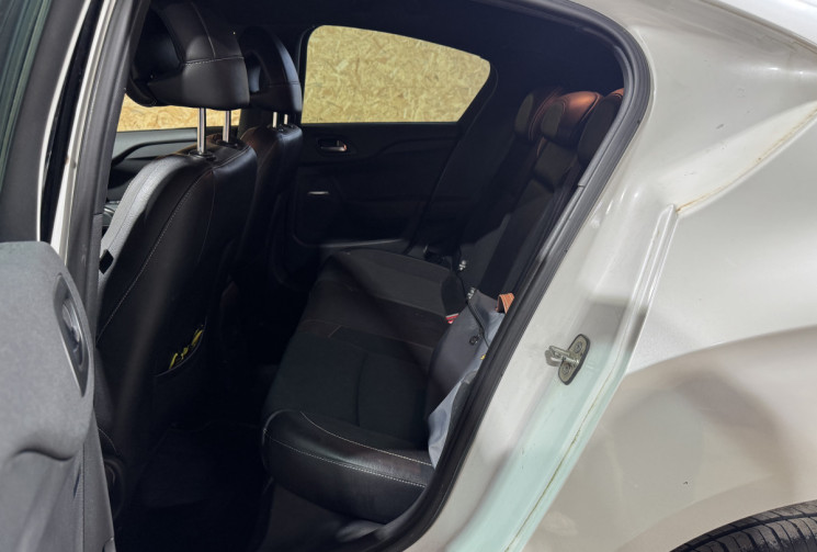 Citroën DS4 GARANTIE 1 AN 1.6 HDi FAP 112 cv