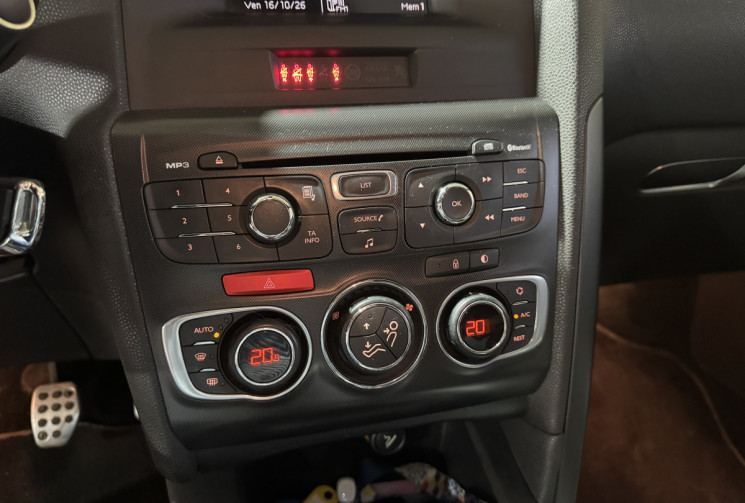 Citroën DS4 GARANTIE 1 AN 1.6 HDi FAP 112 cv