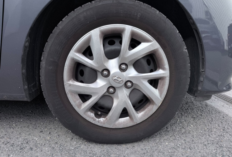 Hyundai I10 II 1.0 i 12V Blue Drive S&S 67 CV *CLIM*IDEAL JEUNE PERMIS * FAIBLE KILOMETRAGE