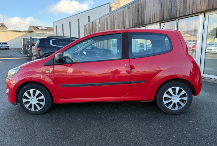 Renault Twingo PHASE 2 1.2 i 75 LIFE / FAIBLE KM / DISTRIBUTION NEUVE / GARANTIE 12 MOIS 