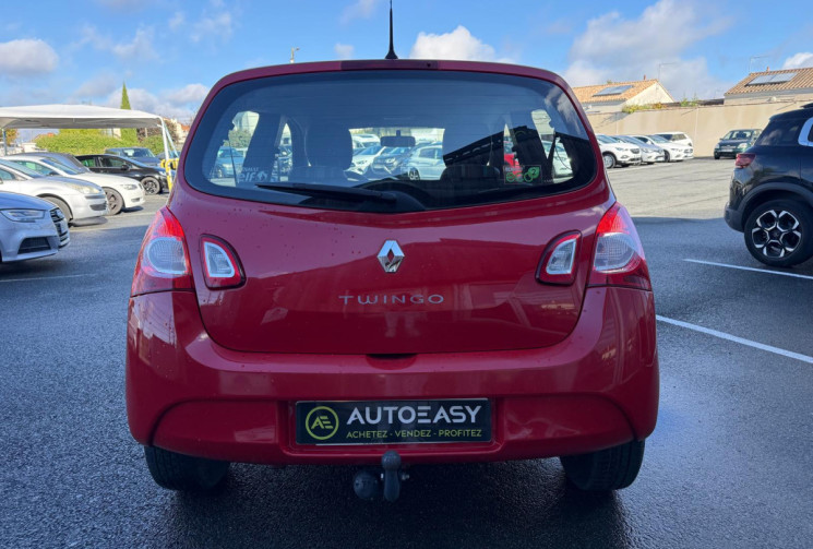 Renault Twingo PHASE 2 1.2 i 75 LIFE / FAIBLE KM / DISTRIBUTION NEUVE / GARANTIE 12 MOIS 