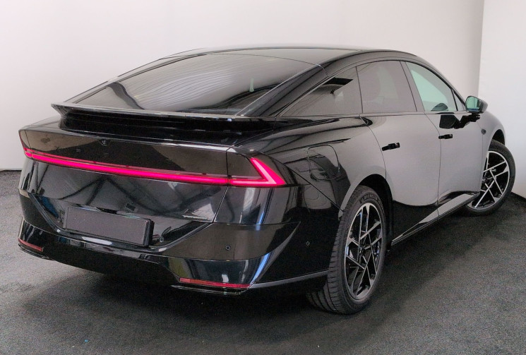 Xpeng P7+ - AWD Performance 503 ch Midnight Black