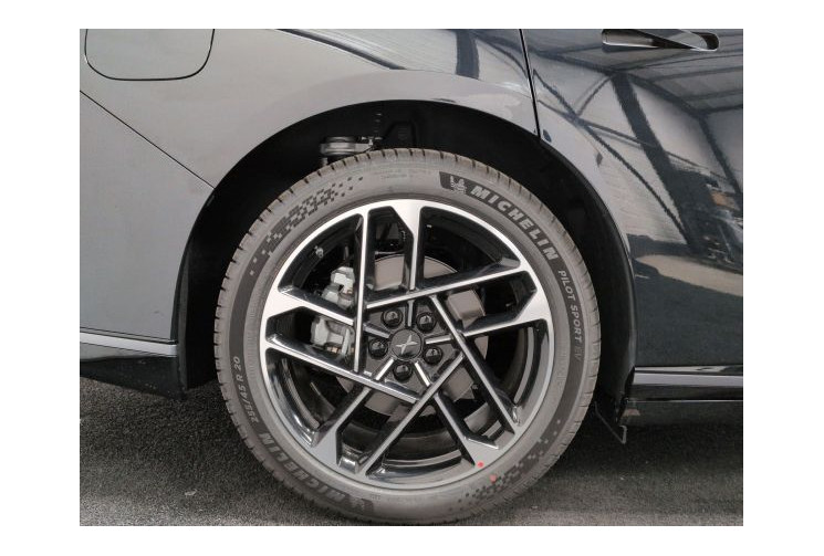 Xpeng P7+ - AWD Performance 503 ch Midnight Black