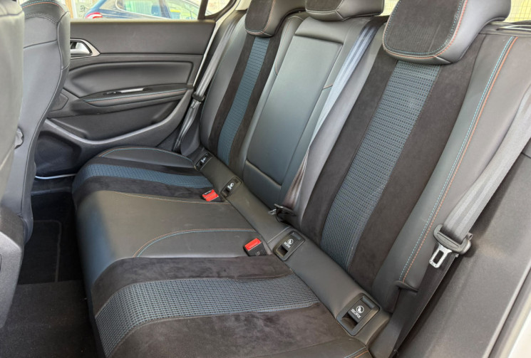 Peugeot 308 1.2 THP 130 TECH EDITION / TRÉS BON ÉTAT / GARANTIE 12 MOIS 