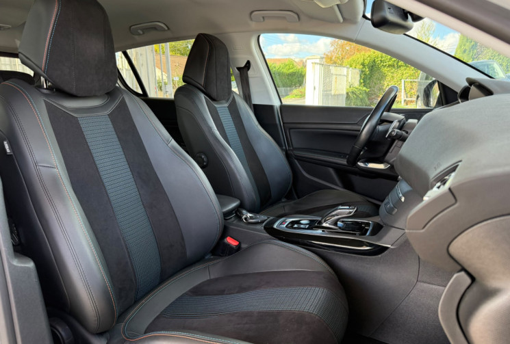 Peugeot 308 1.2 THP 130 TECH EDITION / TRÉS BON ÉTAT / GARANTIE 12 MOIS 