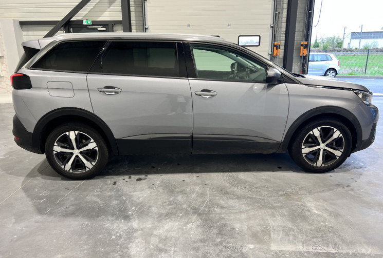 Peugeot 5008 1.2 THP 130 cv Allure 7 places / 1ère Main / Entretien full Peugeot
