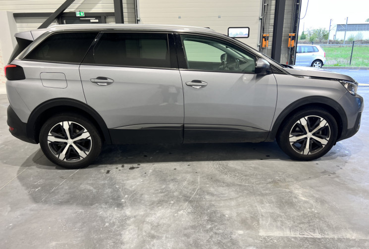 Peugeot 5008 1.2 THP 130 cv Allure 7 places / 1ère Main / Entretien full Peugeot