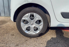 Renault Twingo 1.0 SCe 65 cv ZEN 1ere main Révision à jour Feux Essuie glace Auto CarPlay Radars