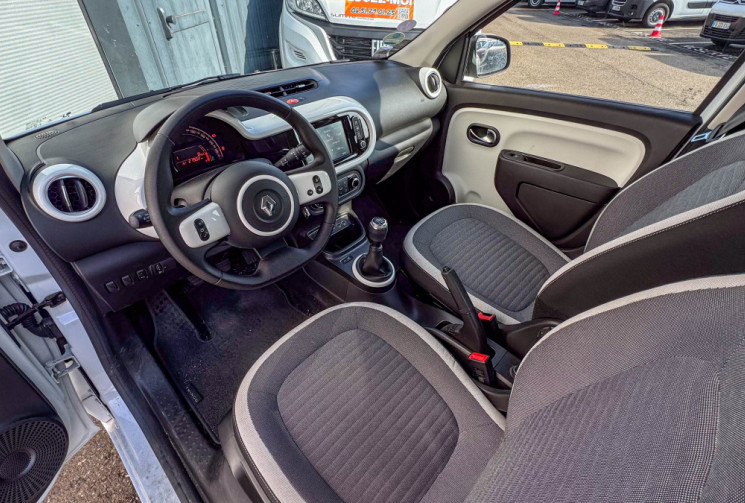 Renault Twingo 1.0 SCe 65 cv ZEN 1ere main Révision à jour Feux Essuie glace Auto CarPlay Radars
