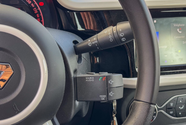 Renault Twingo 1.0 SCe 65 cv ZEN 1ere main Révision à jour Feux Essuie glace Auto CarPlay Radars