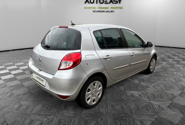 Renault Clio III 1.5 DCI PHASE 2 / 86 CH / EXPRESSION / CLIM / KIT DISTRIB OK 