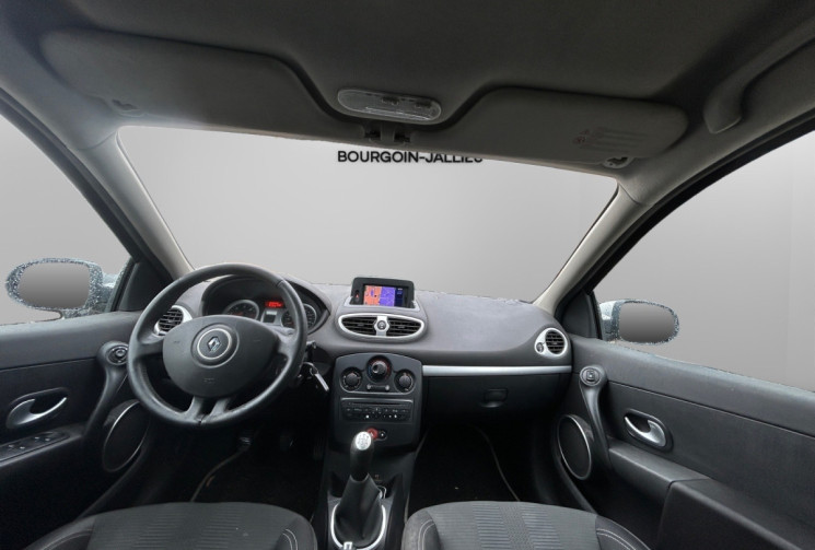 Renault Clio III 1.5 DCI PHASE 2 / 86 CH / EXPRESSION / CLIM / KIT DISTRIB OK 