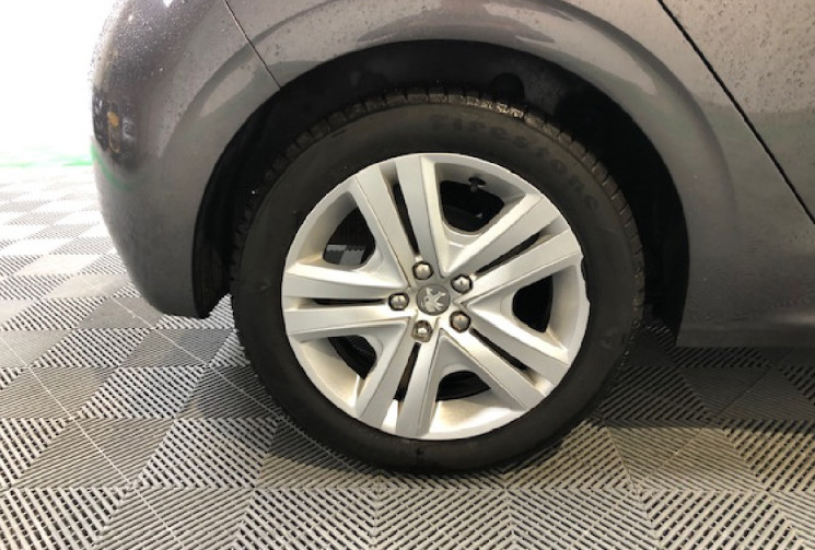 Peugeot 208 1.2  82 cv STYLE CAMERA DE RECUL