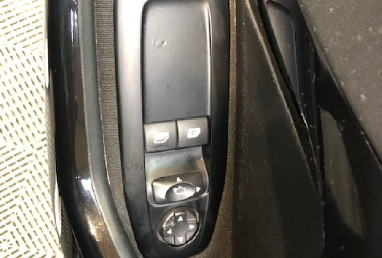Peugeot 208 1.2  82 cv STYLE CAMERA DE RECUL