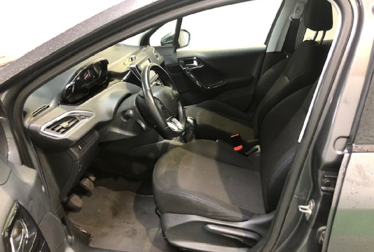 Peugeot 208 1.2  82 cv STYLE CAMERA DE RECUL