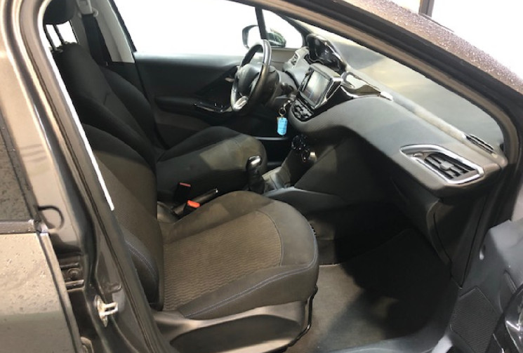 Peugeot 208 1.2  82 cv STYLE CAMERA DE RECUL