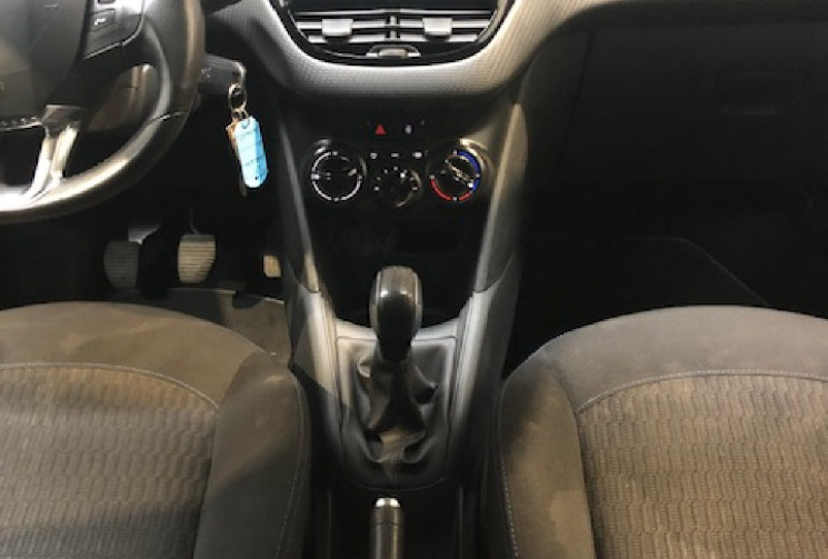 Peugeot 208 1.2  82 cv STYLE CAMERA DE RECUL