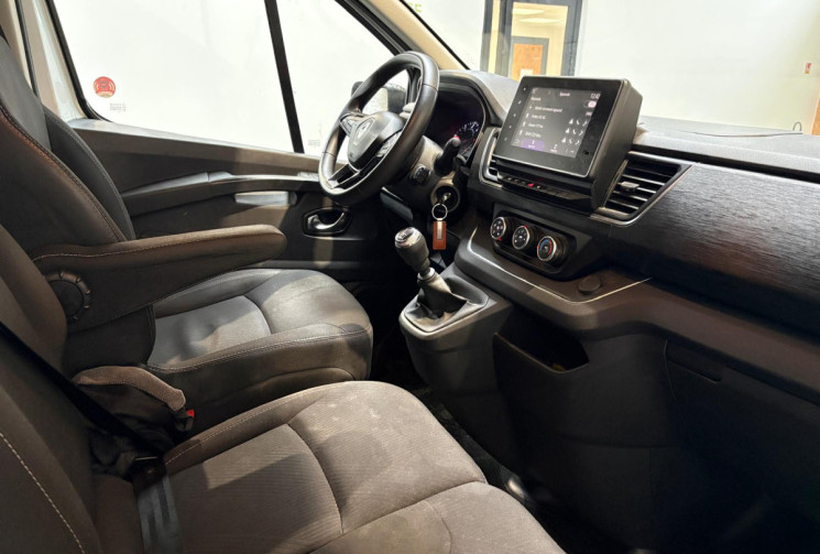 Renault Trafic FOURGON III (3) ATTELAGE L2H1 3.0T 2.0 dCi 130