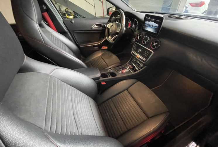 Mercedes Classe A  45 AMG 4Matic SPEEDSHIFT-DCT Entretiens Full Mercedes Ligne AMG Performance