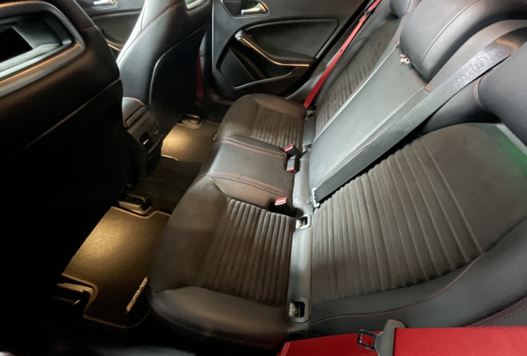 Mercedes Classe A  45 AMG 4Matic SPEEDSHIFT-DCT Entretiens Full Mercedes Ligne AMG Performance