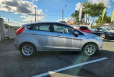 Ford Fiesta 1.4i 96 TITANIUM / TRÉS BON ÉTAT / IDÉAL JEUNE CONDUCTEUR / GARANTIE 12 MOIS