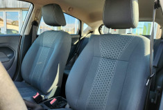 Ford Fiesta 1.4i 96 TITANIUM / TRÉS BON ÉTAT / IDÉAL JEUNE CONDUCTEUR / GARANTIE 12 MOIS