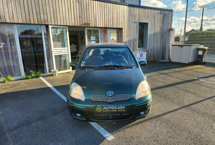 Toyota Yaris 1.4 D-4D 75 FINITION SOL /MOTEUR A CHAINE / IDEAL JEUNE CONDUCTEUR / GARANTIE 12 MOIS