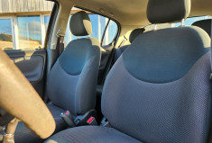 Toyota Yaris 1.4 D-4D 75 FINITION SOL /MOTEUR A CHAINE / IDEAL JEUNE CONDUCTEUR / GARANTIE 12 MOIS