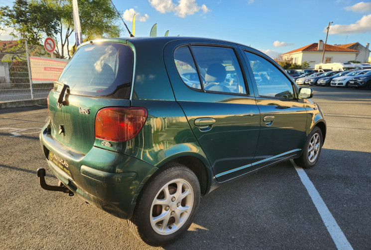 Toyota Yaris 1.4 D-4D 75 FINITION SOL /MOTEUR A CHAINE / IDEAL JEUNE CONDUCTEUR / GARANTIE 12 MOIS