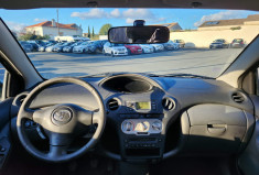 Toyota Yaris 1.4 D-4D 75 FINITION SOL /MOTEUR A CHAINE / IDEAL JEUNE CONDUCTEUR / GARANTIE 12 MOIS