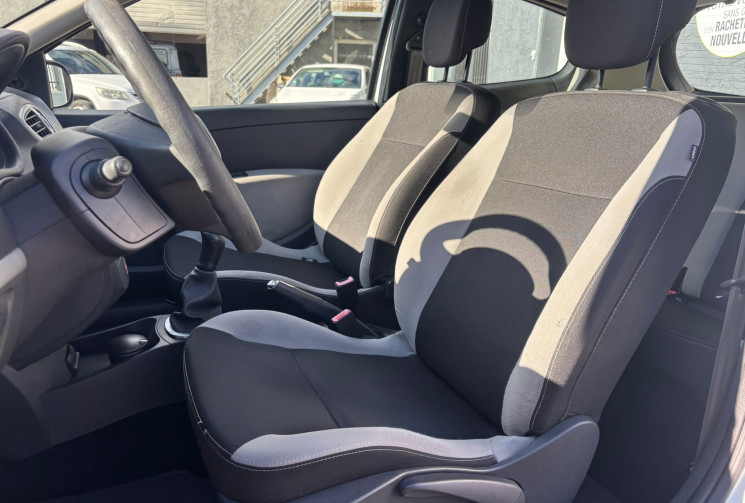 Renault Clio 3 PHASE 2 1.2 16V 75 CV 