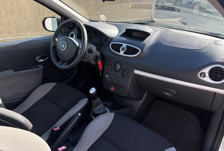 Renault Clio 3 PHASE 2 1.2 16V 75 CV 