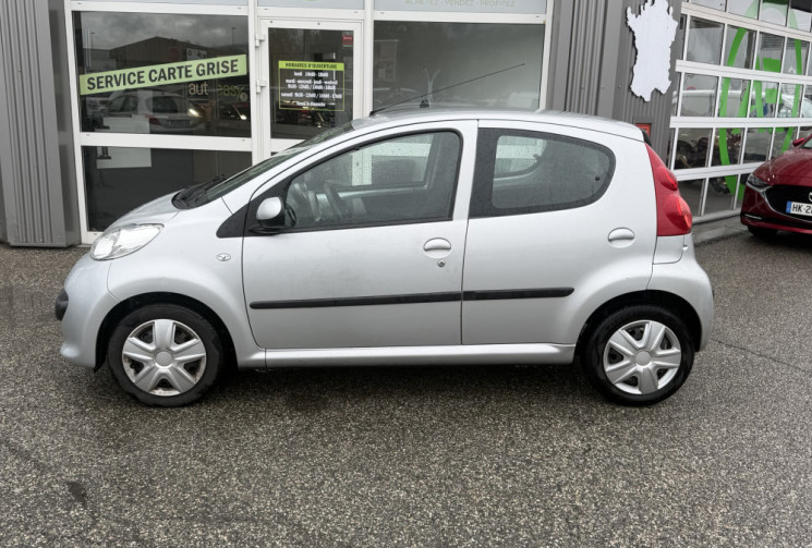Peugeot 107  5 Portes 1.4 HDi pack clim - 1ère main
