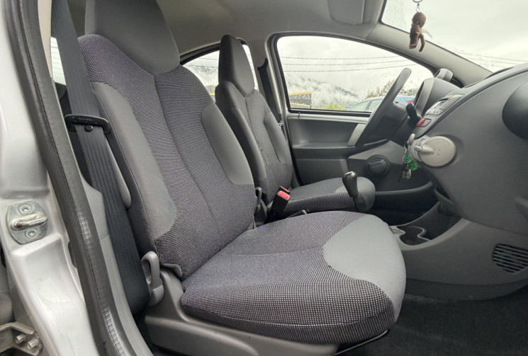 Peugeot 107  5 Portes 1.4 HDi pack clim - 1ère main