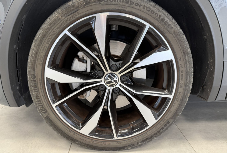Volkswagen Tiguan Phase 2 R-line 1.4 TSi 245 e-Hybrid • PREMIERE MAIN • SUIVI VW • DCC •