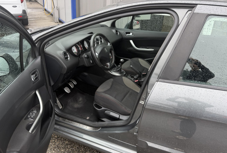 Peugeot 308 1.6 HDi 112 finition Sportium