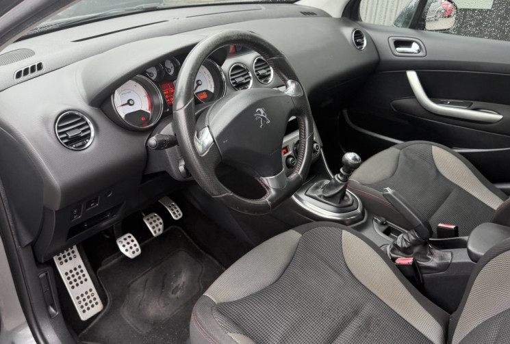 Peugeot 308 1.6 HDi 112 finition Sportium